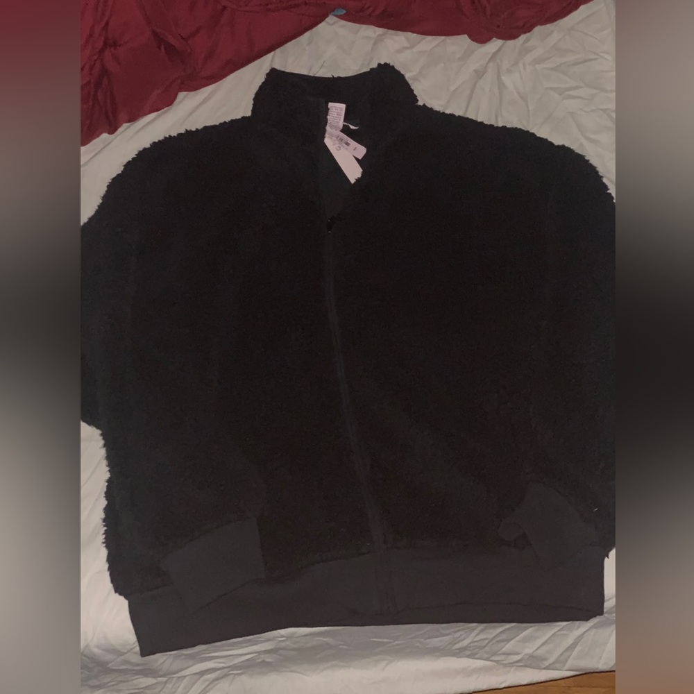 NWT VICTORIA SECRET SIZE M SHEPRA HALF ZIP
